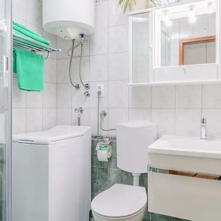 Walk St - Comfort One Bedroom With Balcony And View A2 Apartment *