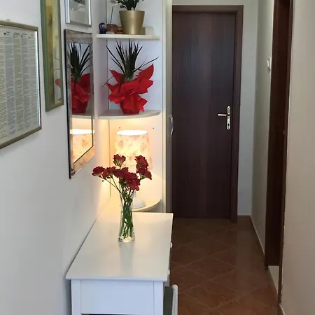 Walk St - Comfort One Bedroom With Balcony And View A2 Split