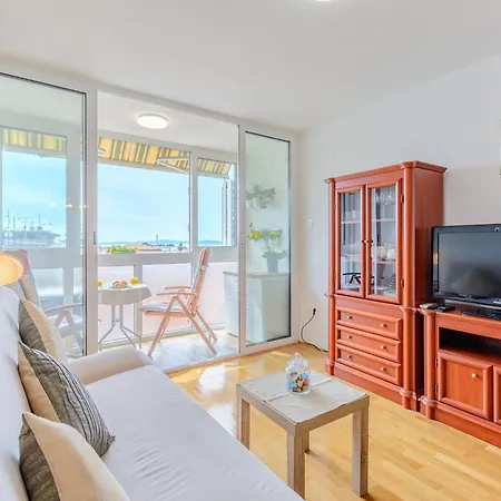 Walk St - Comfort One Bedroom With Balcony And View A2 Apartment